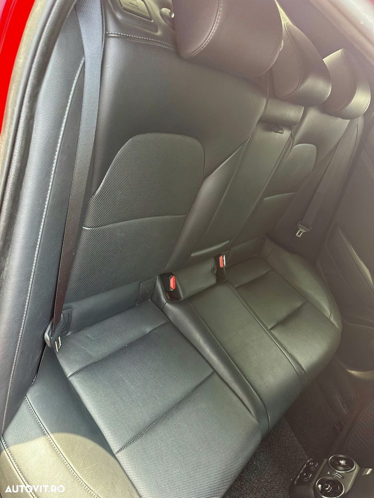 Kia Stinger 2.0 T-GDI GT Line - 19