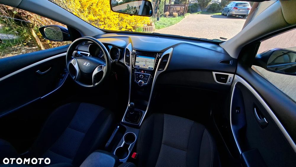 Hyundai i30 blue 1.4 Passion - 15