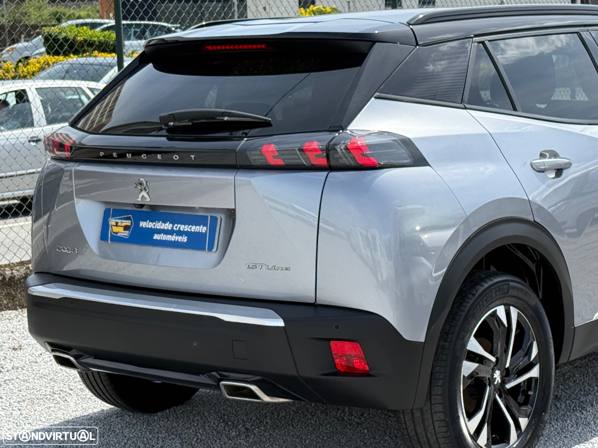 Peugeot 2008 1.2 PureTech GT Line - 12