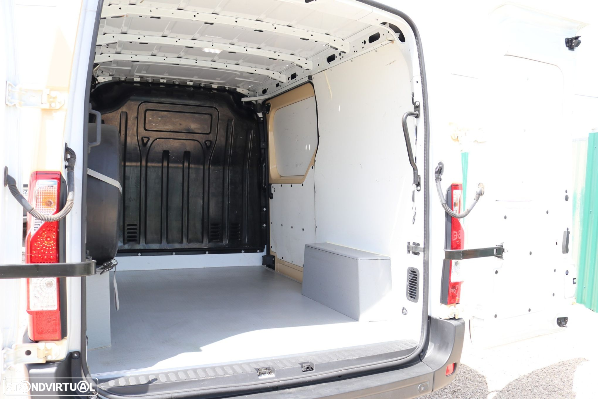 Renault Master L1H1-2.3 DCi-136 cv-3.5T C/Iva Incluído - 9