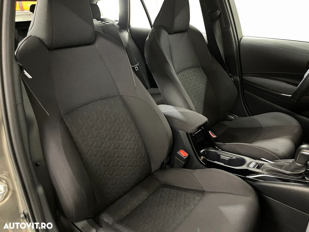 Toyota Corolla - 10