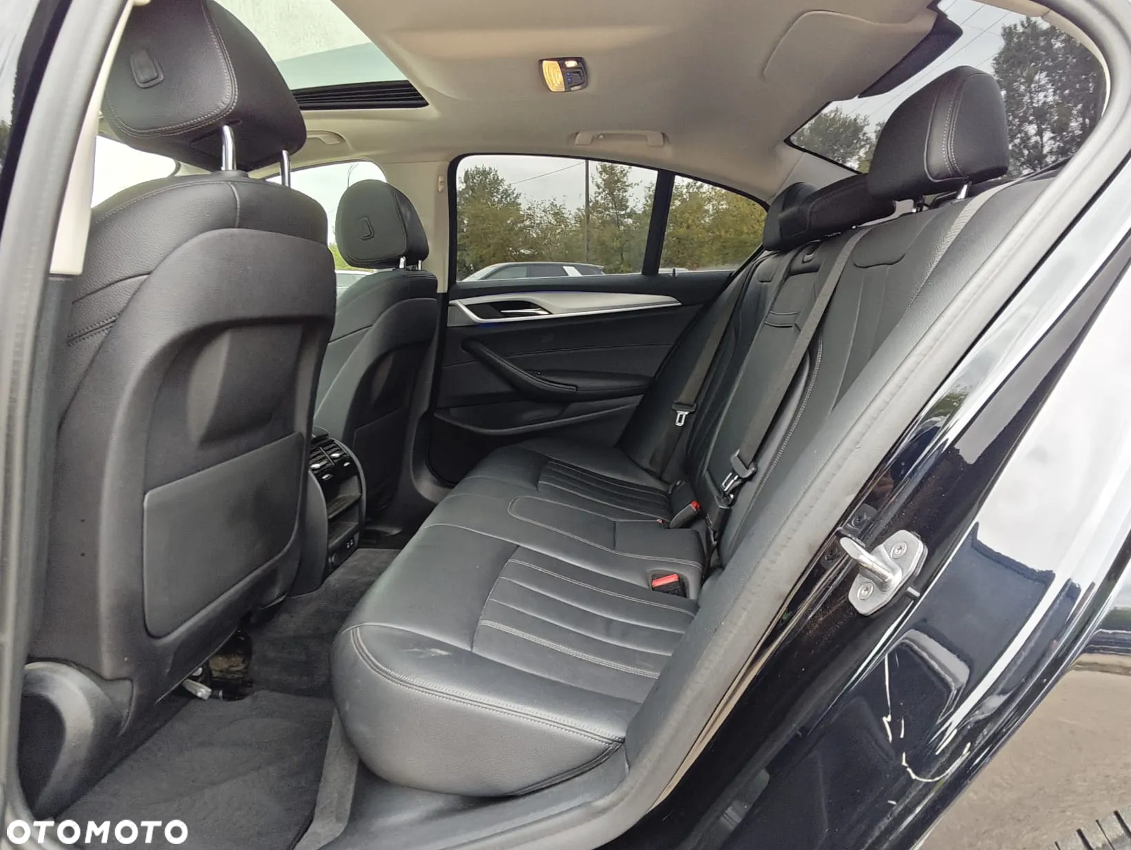 BMW Seria 5 530i GPF xDrive Luxury Line - 31
