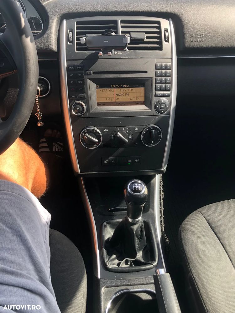 Mercedes-Benz B 180 BlueEFFICIENCY - 8