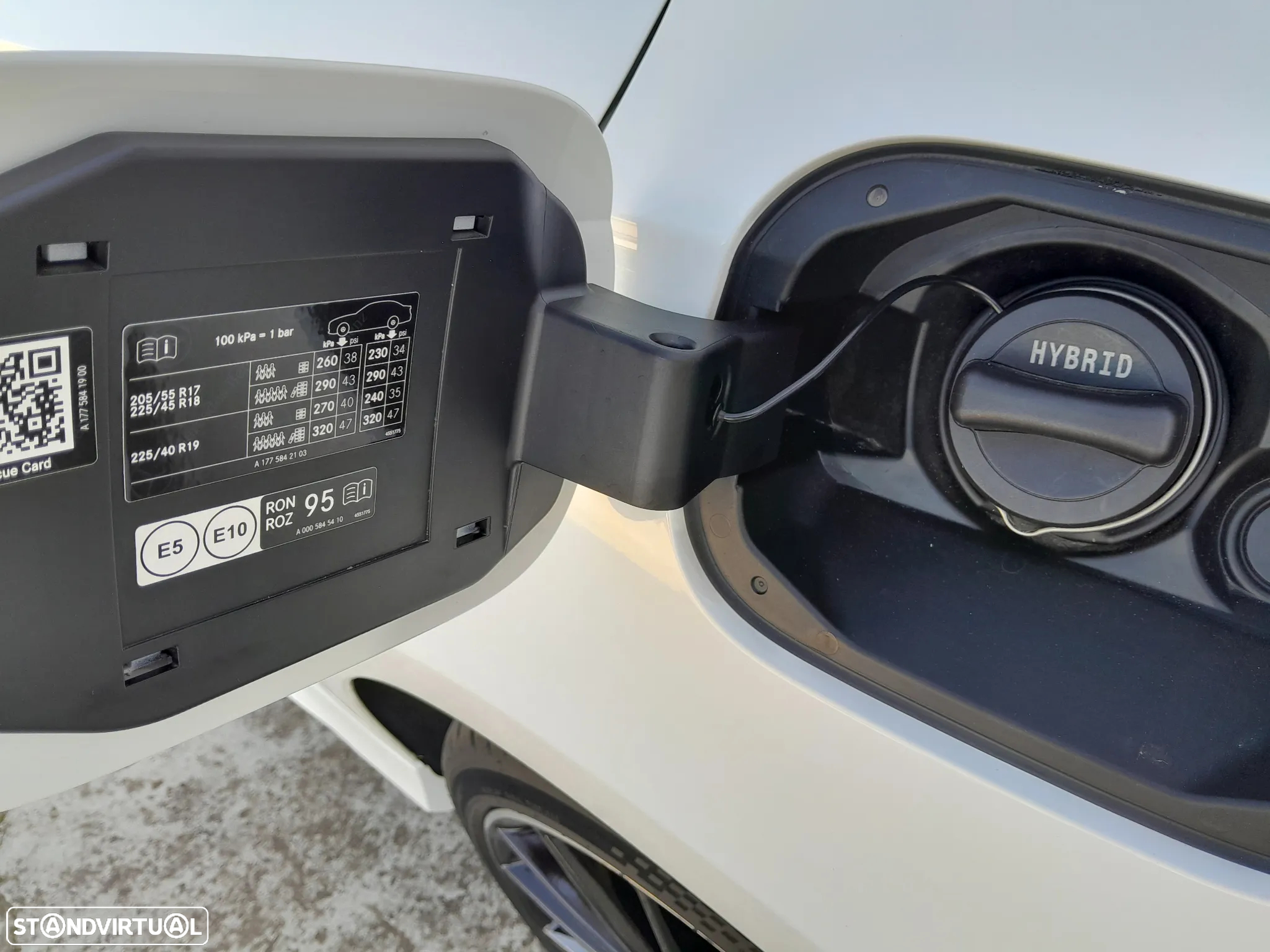 Mercedes-Benz A 250 Limousine e AMG Line - 41