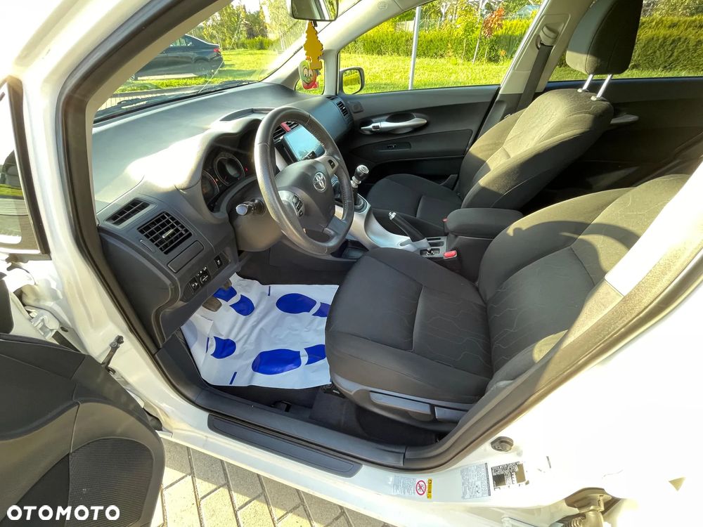 Toyota Auris 1.6 Edition - 9