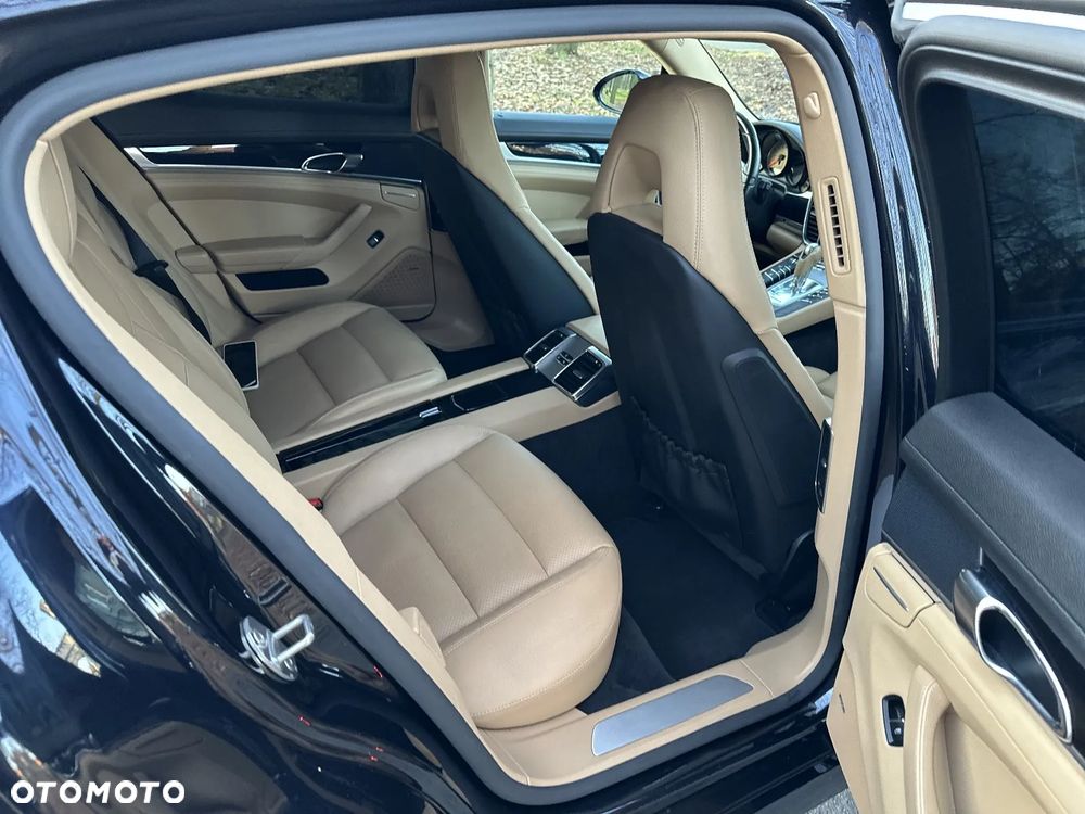 Porsche Panamera S PDK - 25