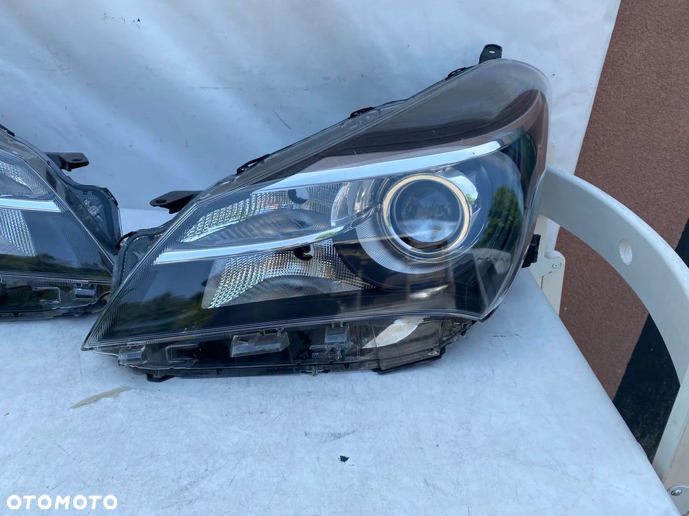 lampy yaris III 3 soczewki  komplet eu całe - 2
