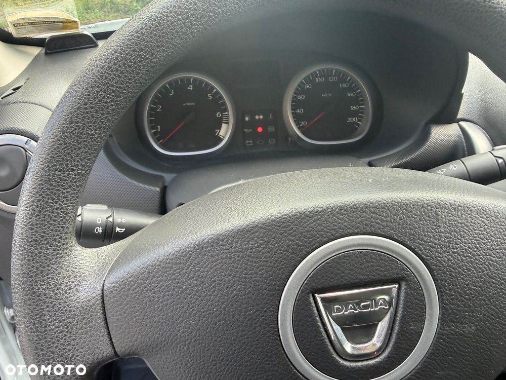 Dacia Duster 1.6 - 13