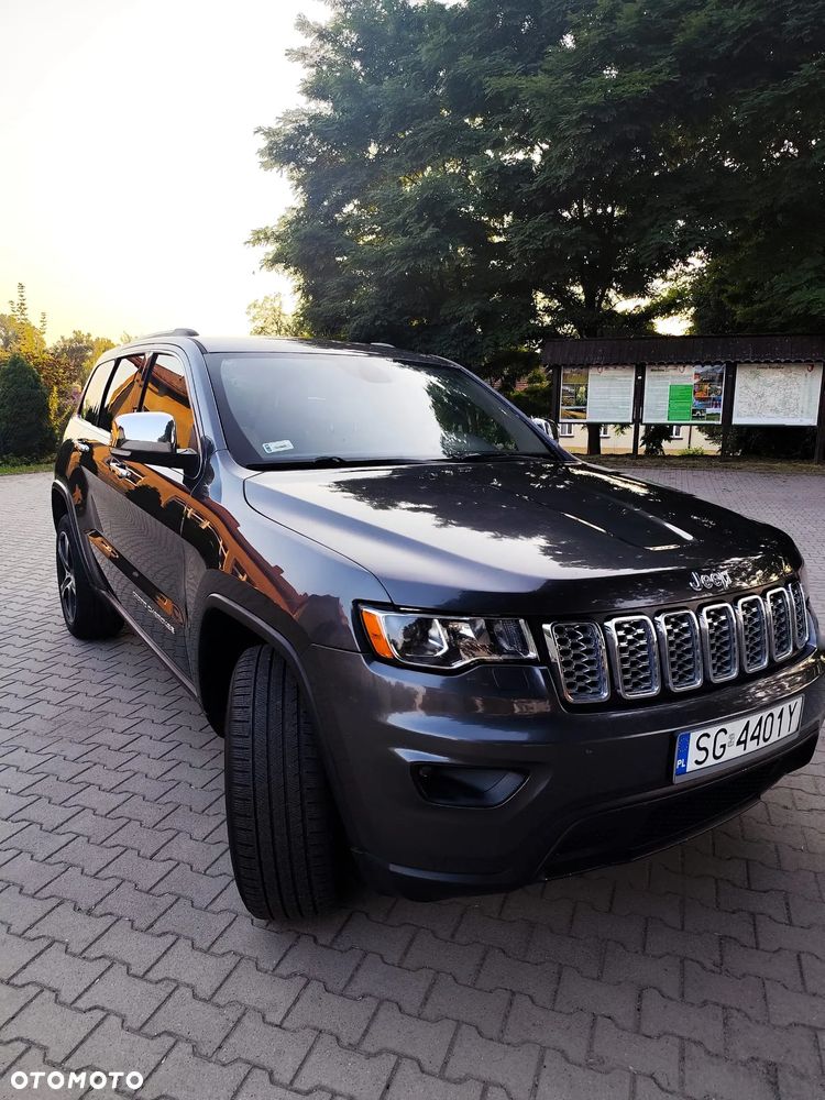 Jeep Grand Cherokee - 11