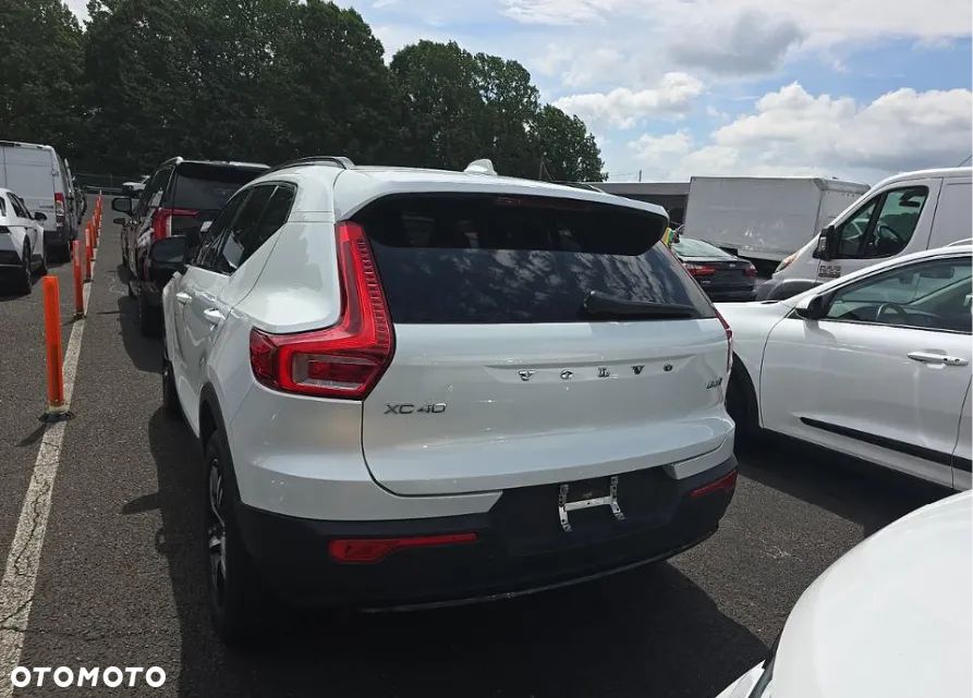 Volvo XC 40 - 6