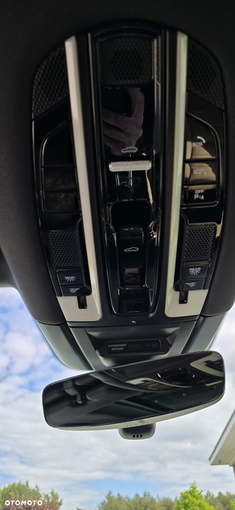 Porsche Cayenne Standard - 19