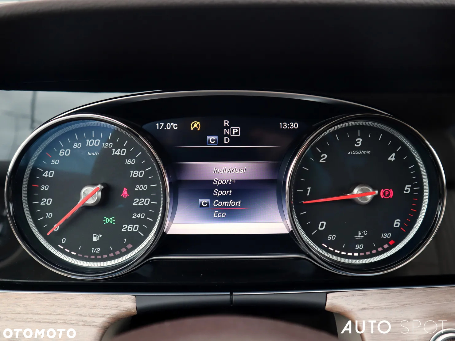 Mercedes-Benz Klasa E 220 d Coupe 9G-TRONIC - 26