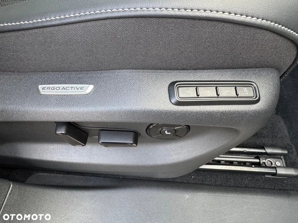 Volkswagen Tiguan 2.0 TDI SCR 4MOTION DSG Elegance - 25