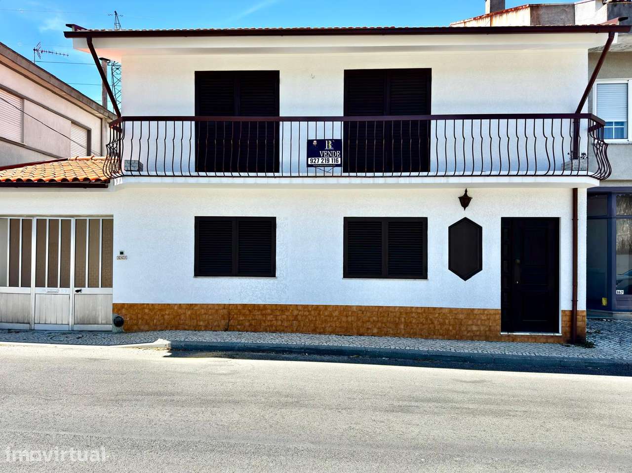 Moradia T5 Remodelada em Escapães - Grande imagem: 2/37