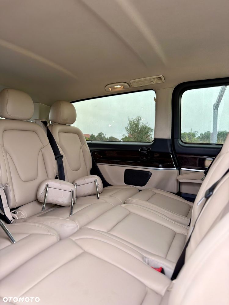 Mercedes-Benz Klasa V 300 d lang 9G-TRONIC Exclusive Edition - 34