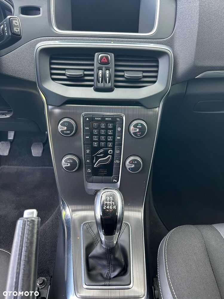 Volvo V40 - 19