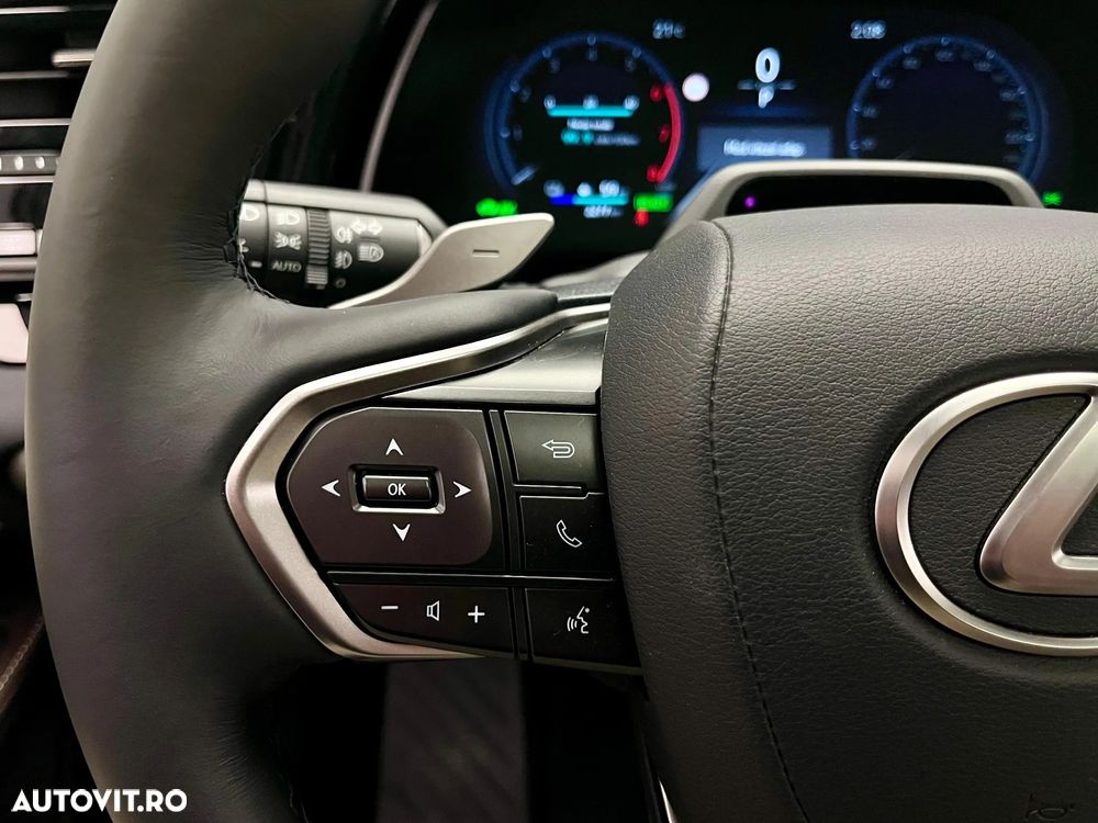 Lexus Seria RX 450h+ E-Four PHEV Executive - 30