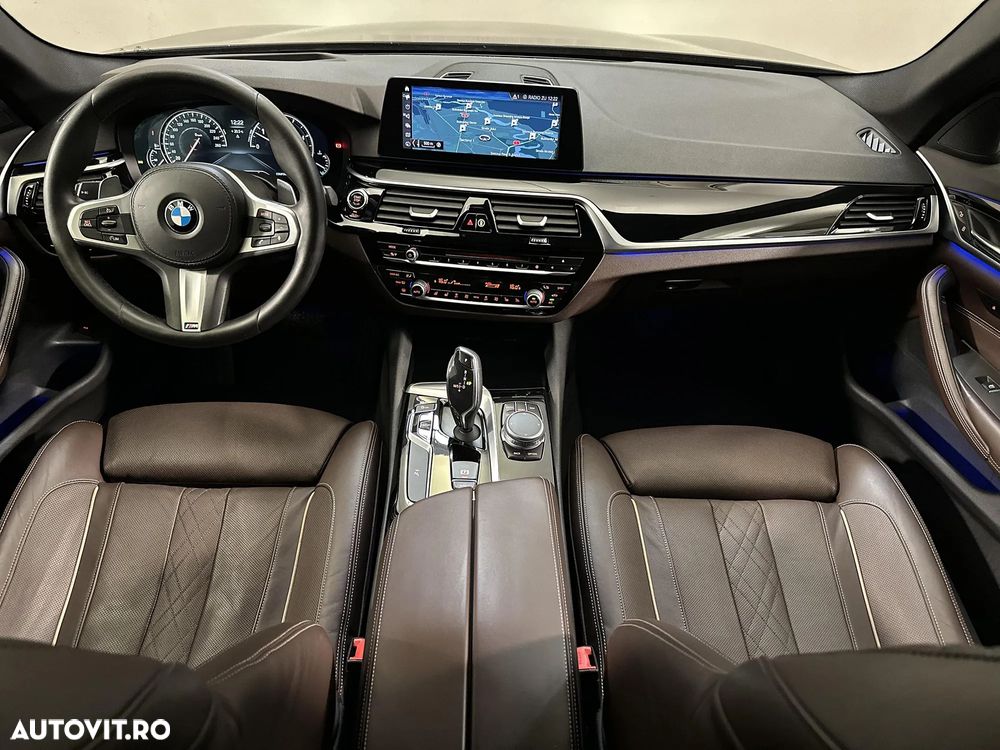 BMW Seria 5 530d xDrive AT - 9