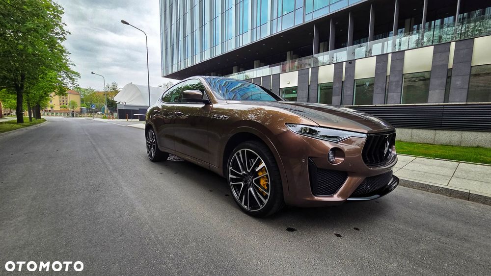 Maserati Levante GTS - 26