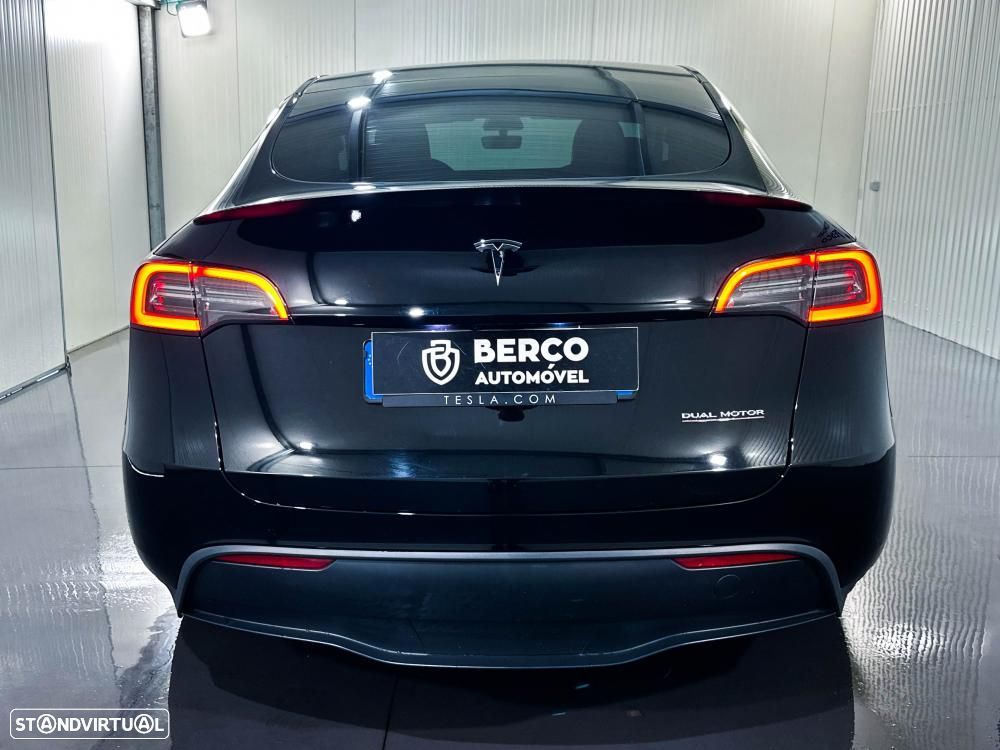 Tesla Model Y Performance Dual Motor AWD - 6