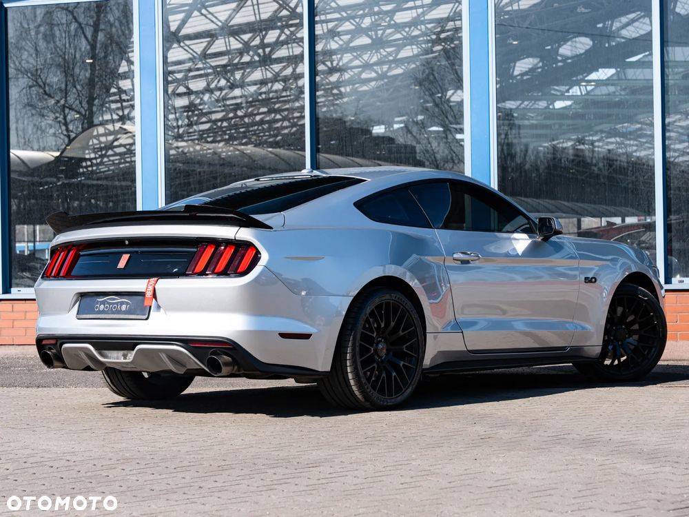 Ford Mustang - 10