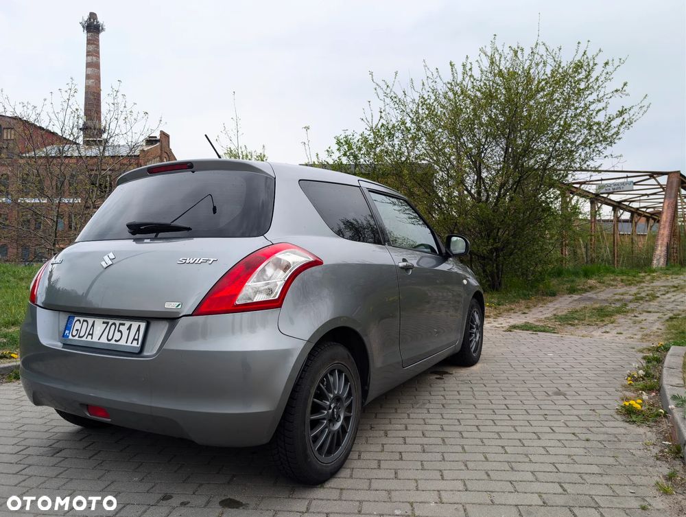 Suzuki Swift 1.2 Premium - 3