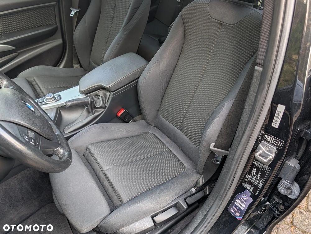 BMW Seria 3 318d - 14