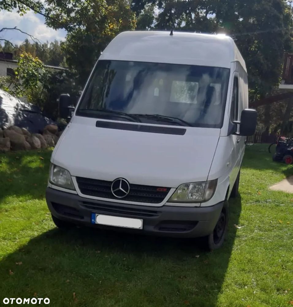 Mercedes-Benz Sprinter - 1