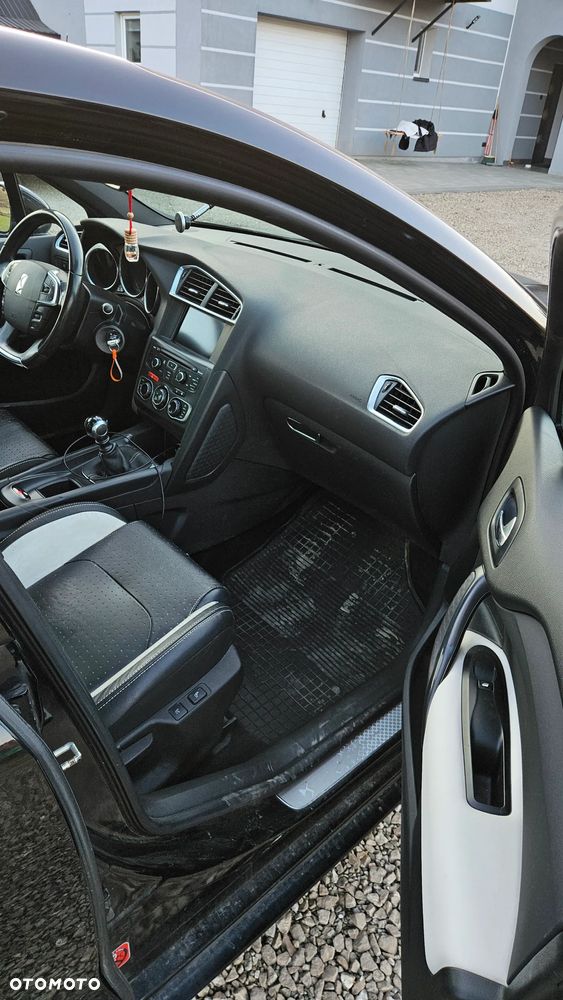 Citroën DS4 1.6 HDi SoChic - 5