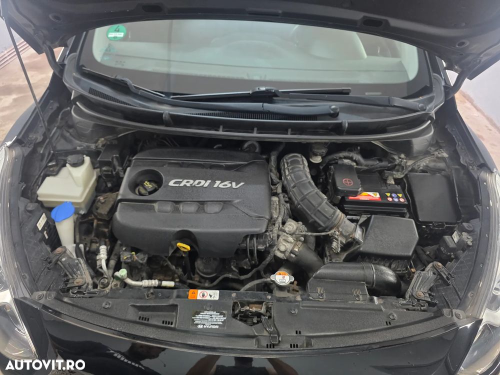 Hyundai i30 1.6 CRDI Highway - 19