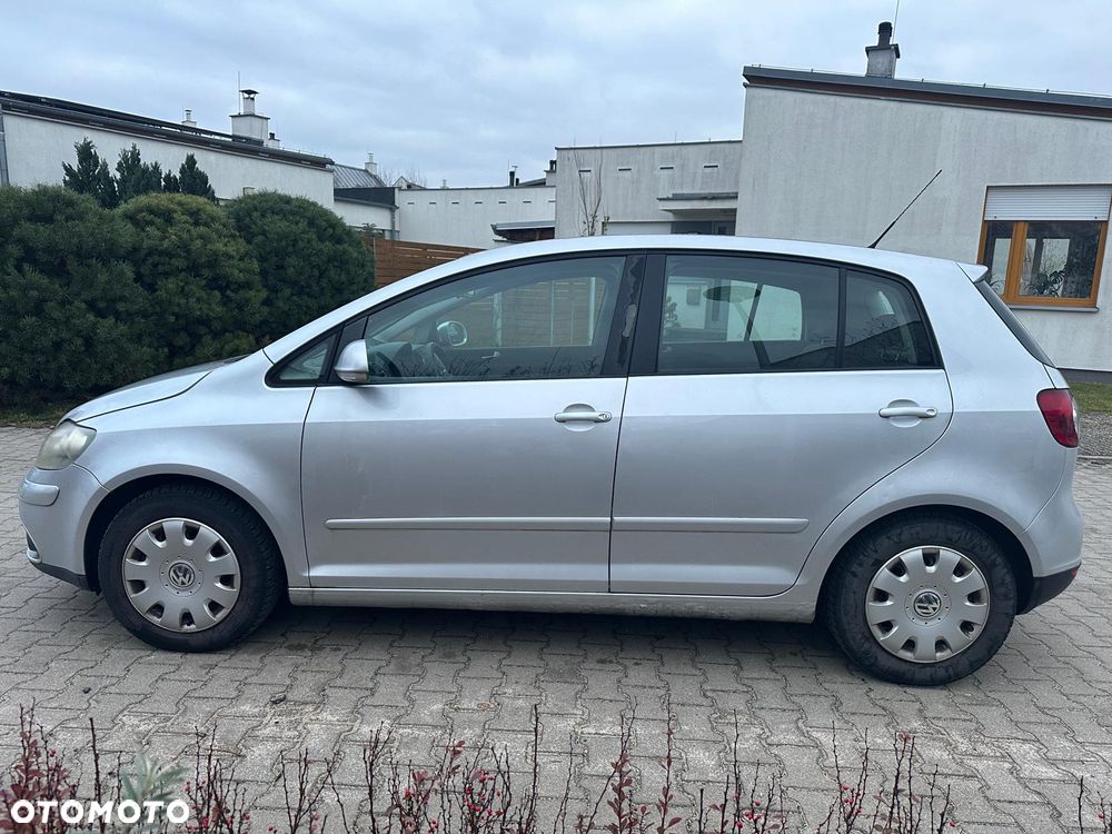 Volkswagen Golf 1.9 TDI DPF Comfortline - 4