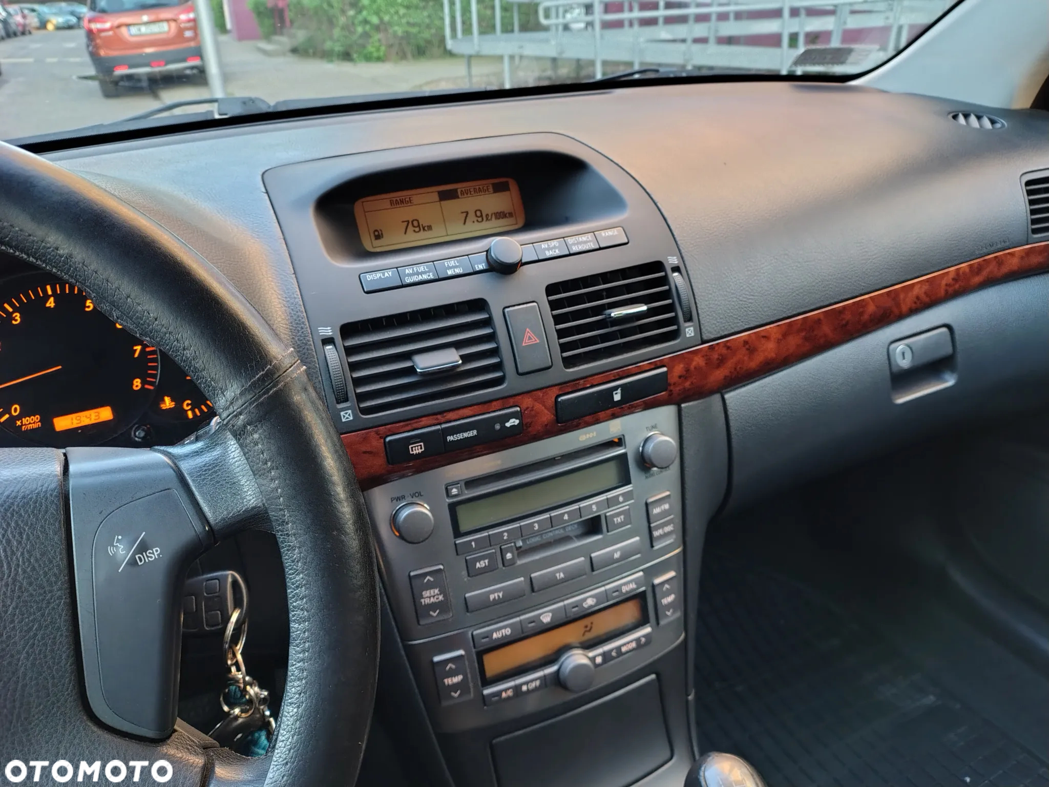 Toyota Avensis 1.8 VVT-i - 14