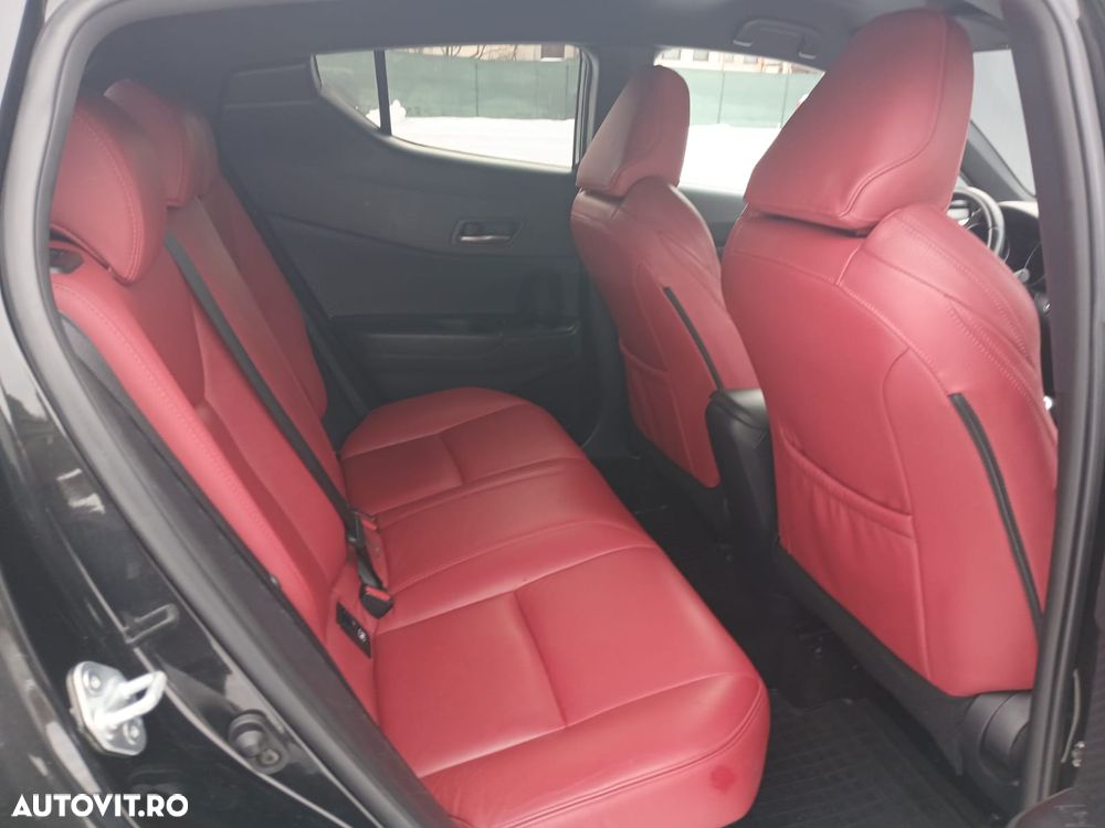 Toyota C-HR Style Selection - 8