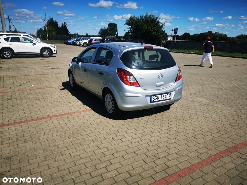 Opel Corsa 1.2 16V Cosmo - 2