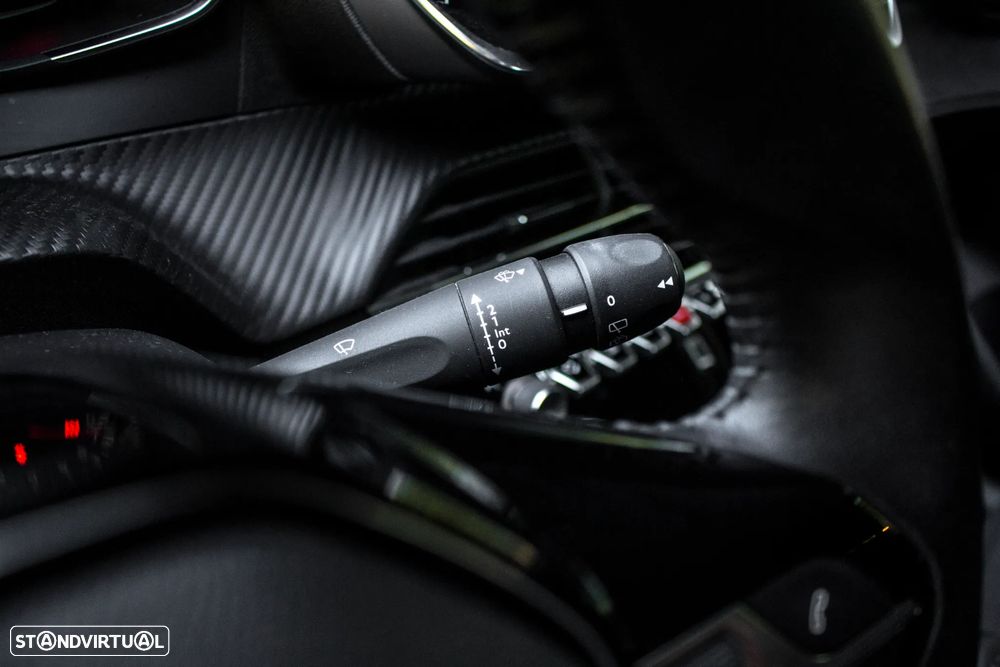 Peugeot 208 1.2 PureTech Active - 17