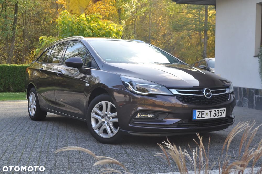 Opel Astra 2017 photo 2