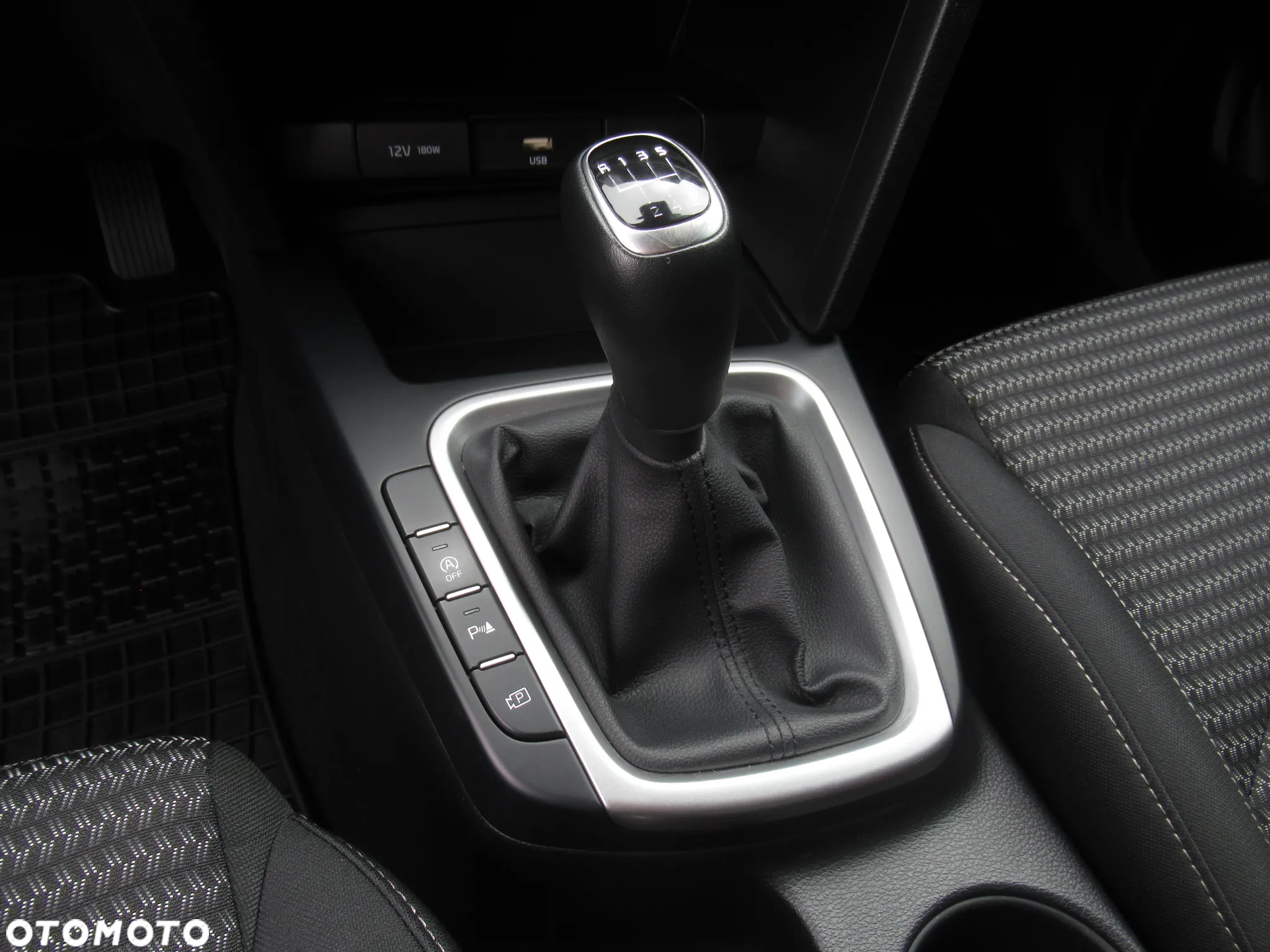 Kia Ceed 1.5 T-GDI M - 17