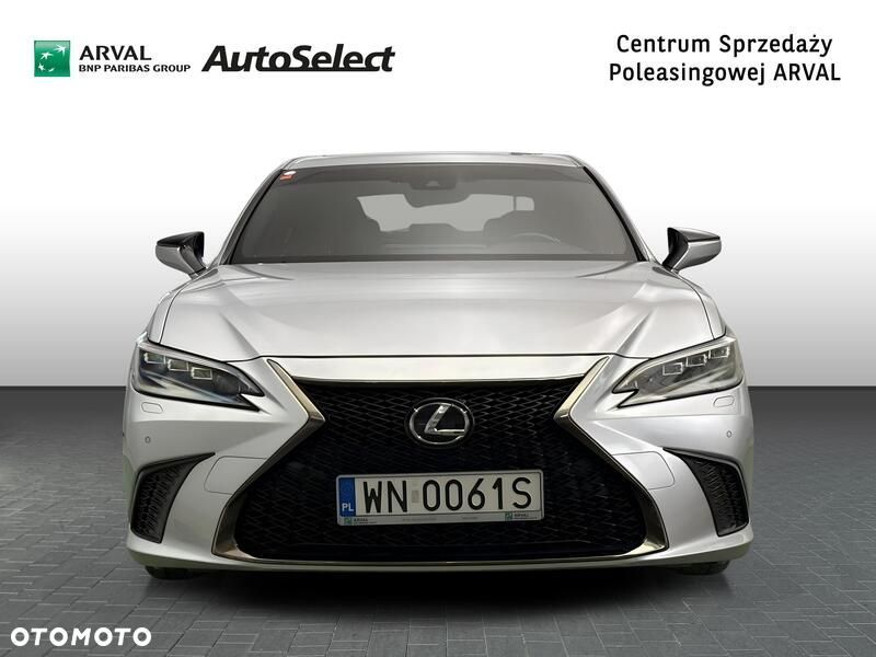 Lexus ES 300h F Sport Edition - 9