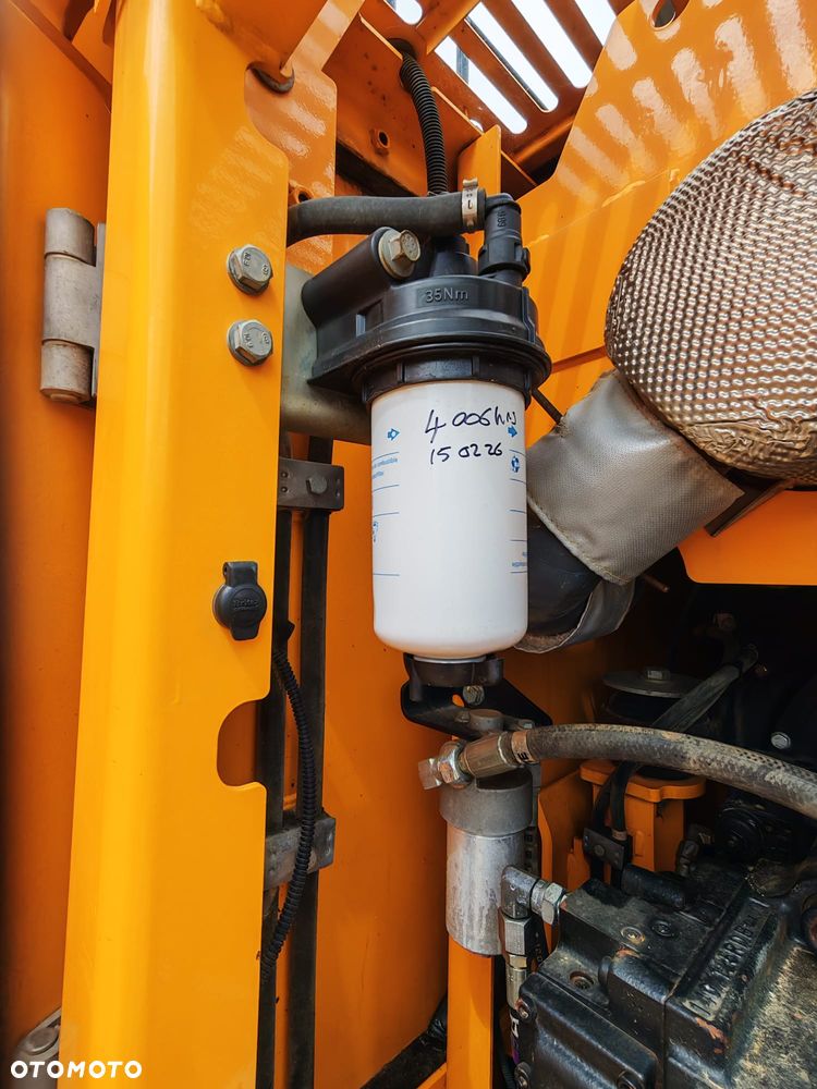 JCB 220 XLC - 15