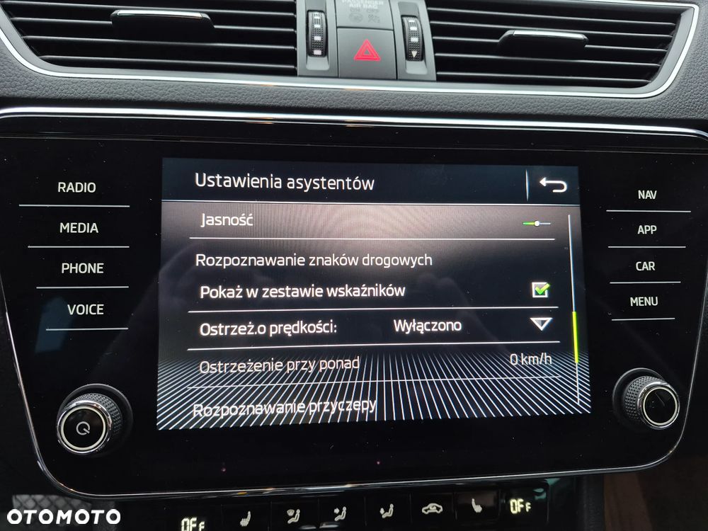 Skoda Superb 2.0 TDI SCR Style DSG - 17