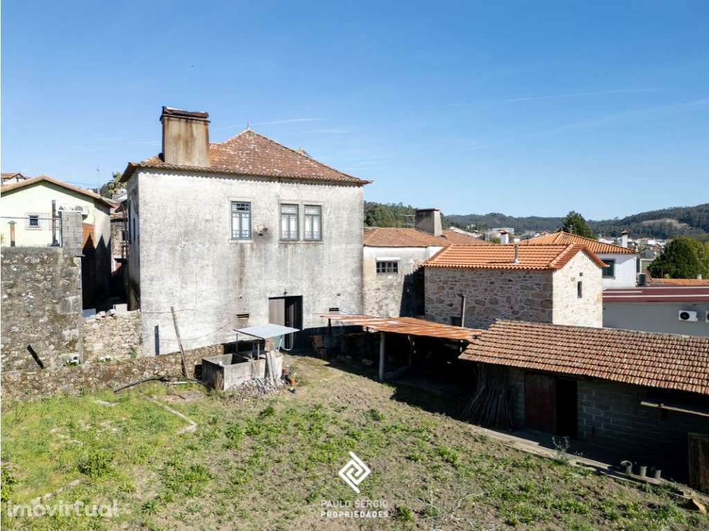 Moradia T6 para Recuperar em Romariz, Santa Maria da Feira - Grande imagem: 3/26
