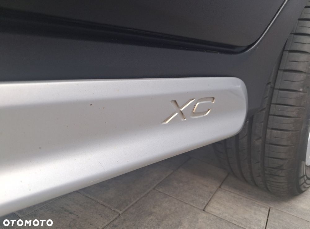 Volvo XC 60 2.4D AWD Momentum - 6