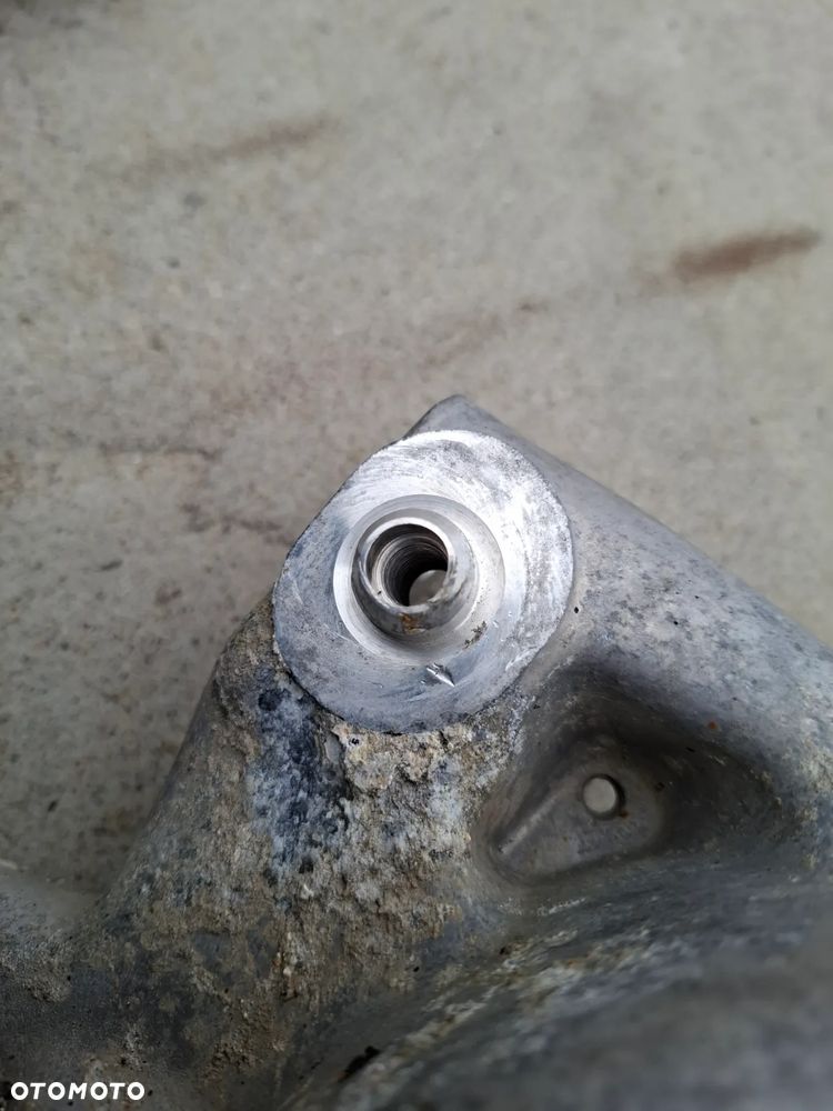 Mocowanie Górne Amortyzatora Lewe/Prawe A4 B8 A5 8K0412383F 8K0412384F - 4