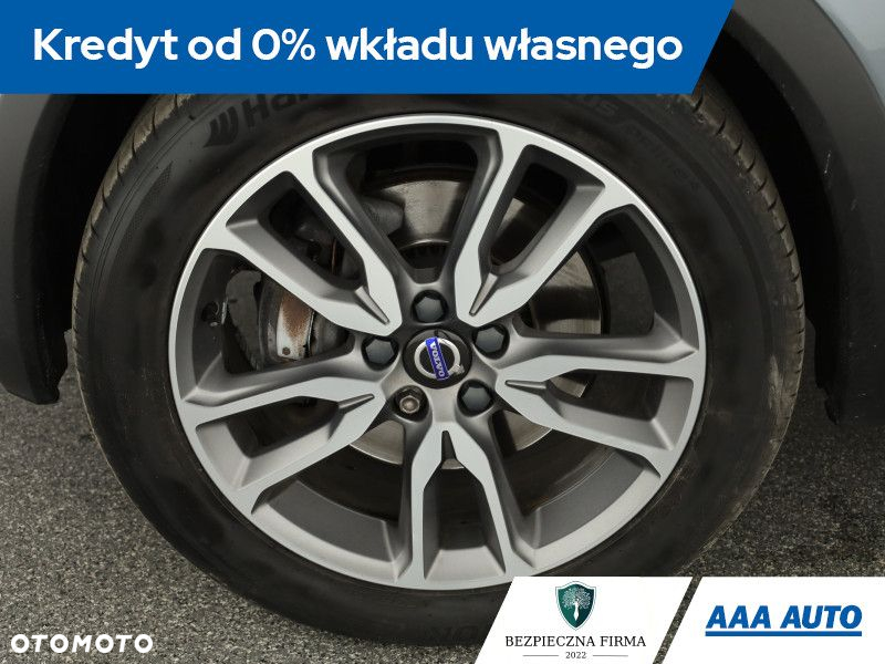 Volvo V60 Cross Country - 13