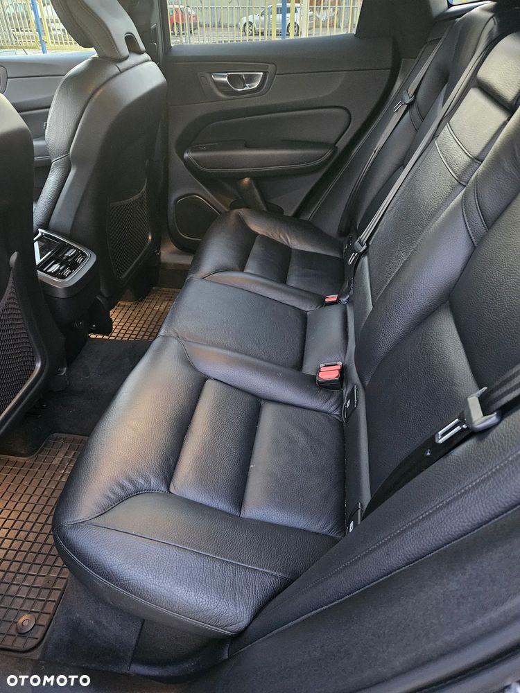 Volvo XC 60 - 8