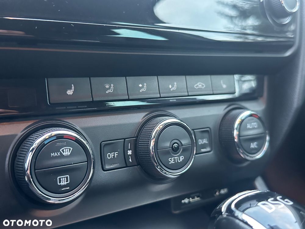 Skoda Octavia 2.0 TDI Elegance DSG - 21