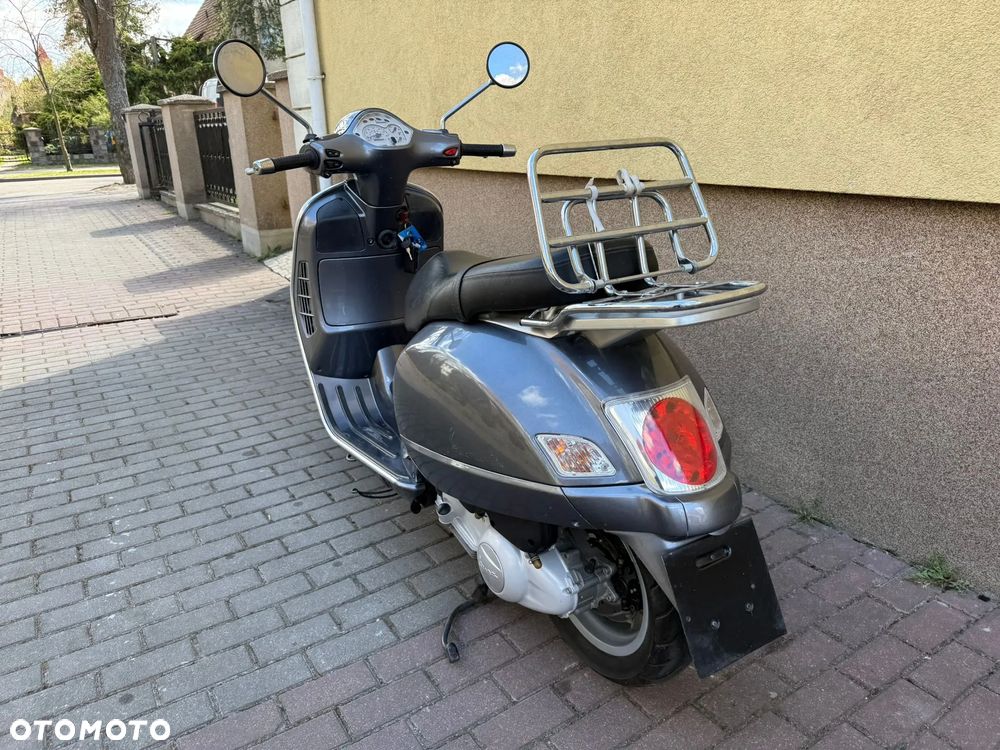 Vespa Grantourismo - 8