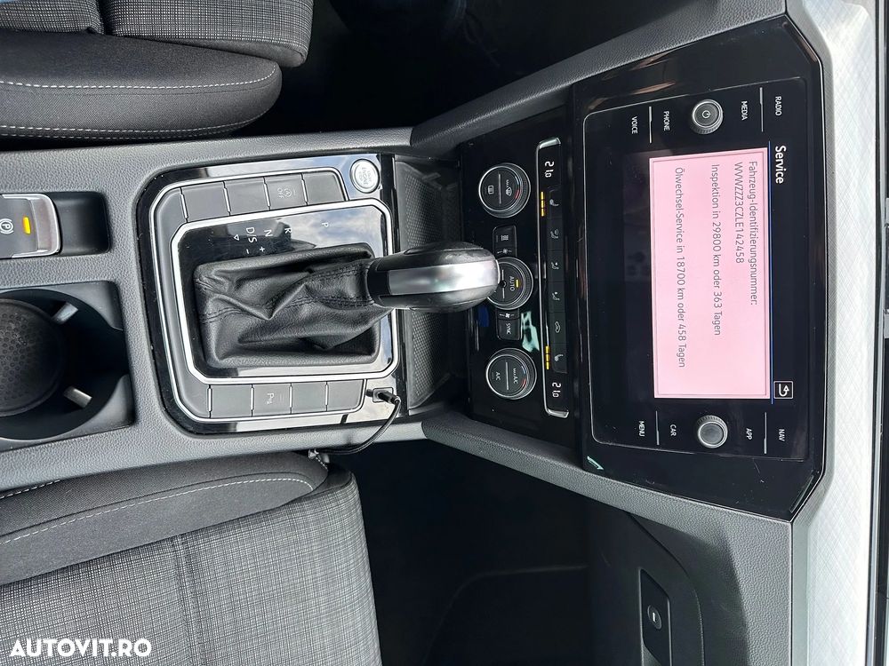 Volkswagen Passat 2.0 TDI SCR DSG Business - 13