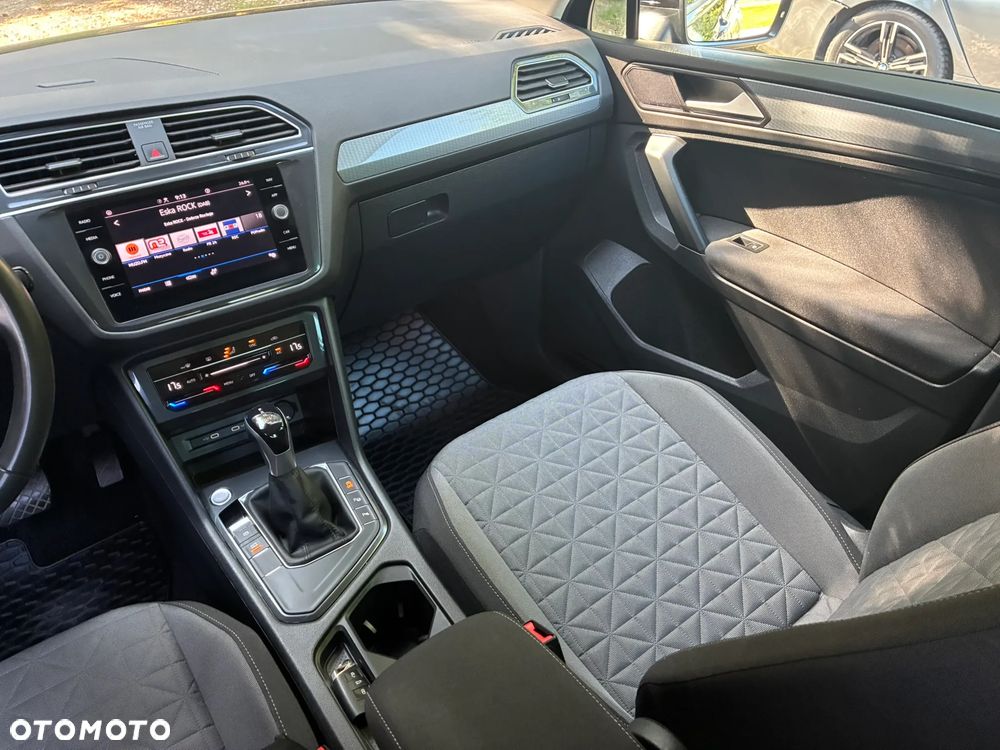 Volkswagen Tiguan - 26
