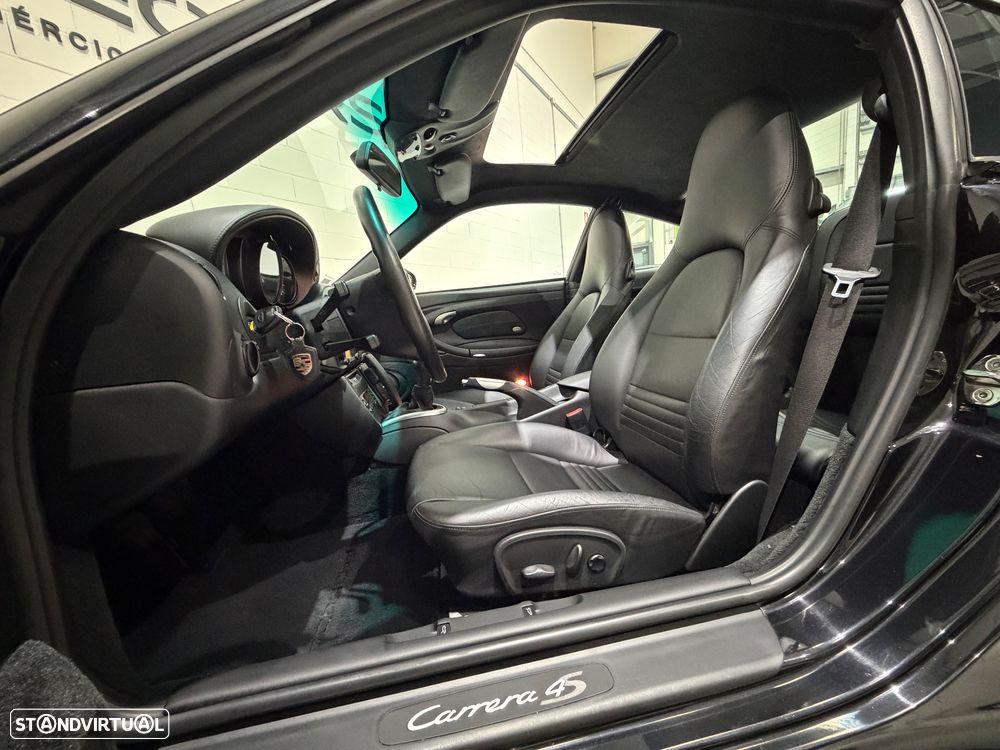 Porsche 911 (996) Carrera 4 S - 13